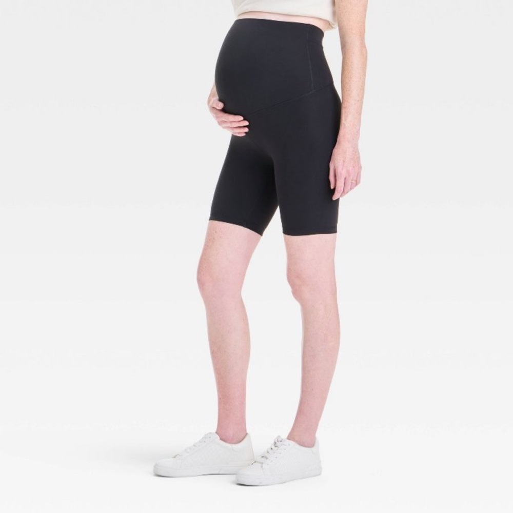 NWT isabel maternity bike shorts ✨